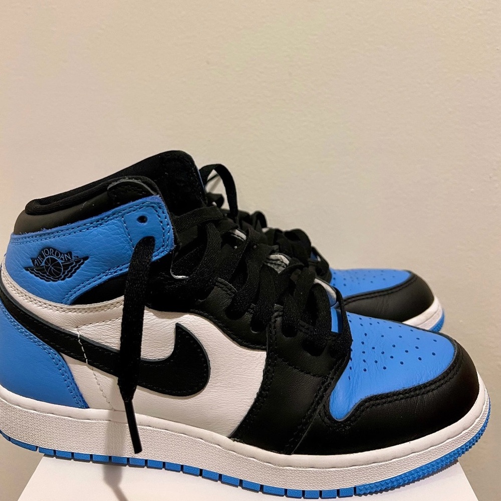 Nike Air Jordan 1 Retro OG High UNC Toe